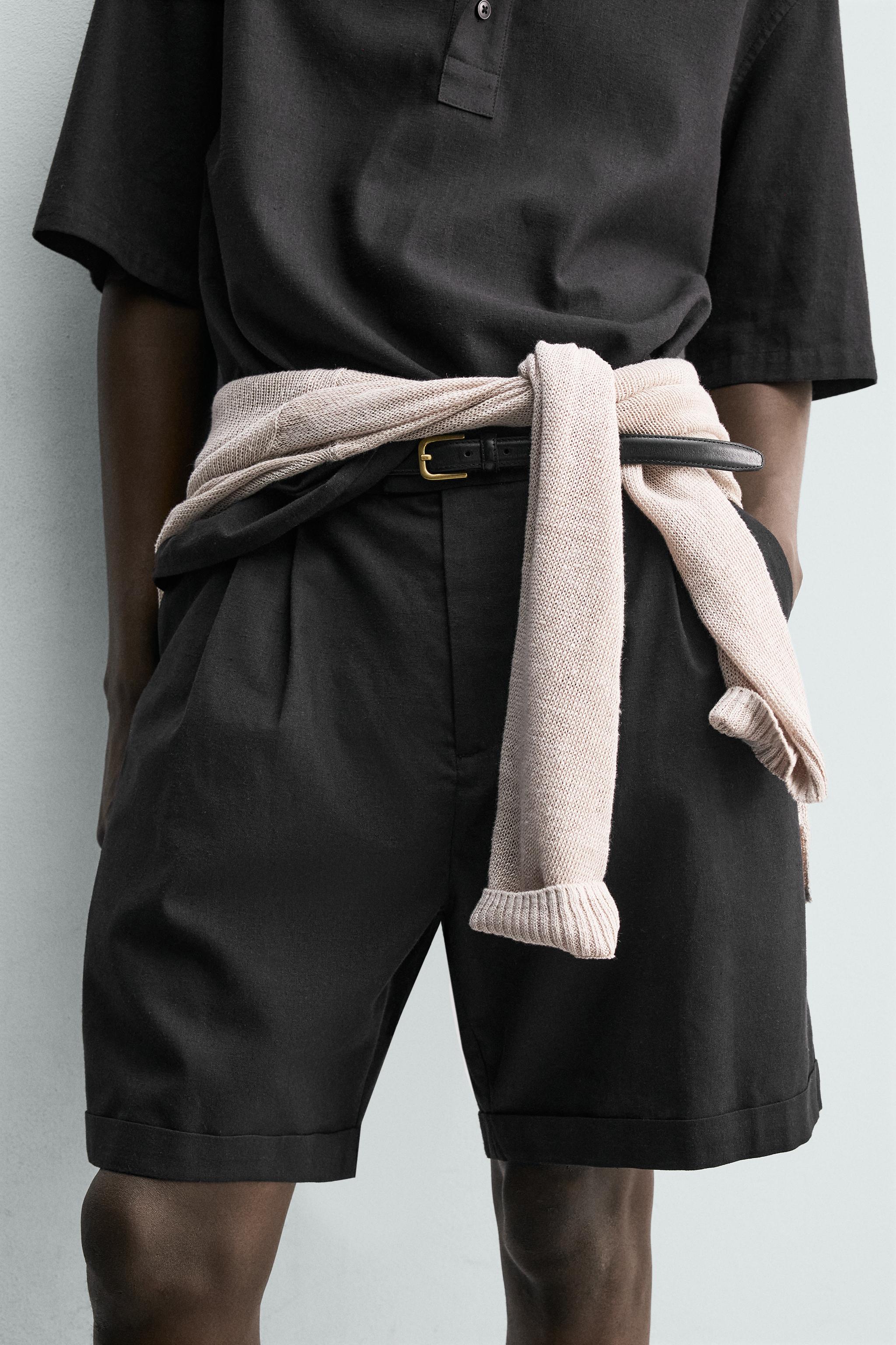 RELAXED FIT PLEATED SHORTS